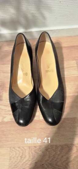paire de chaussure en cuir femme taille 41