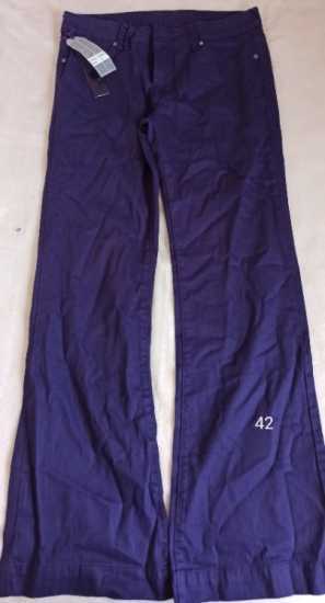 Pantalon neuf bas large en toile taille 42